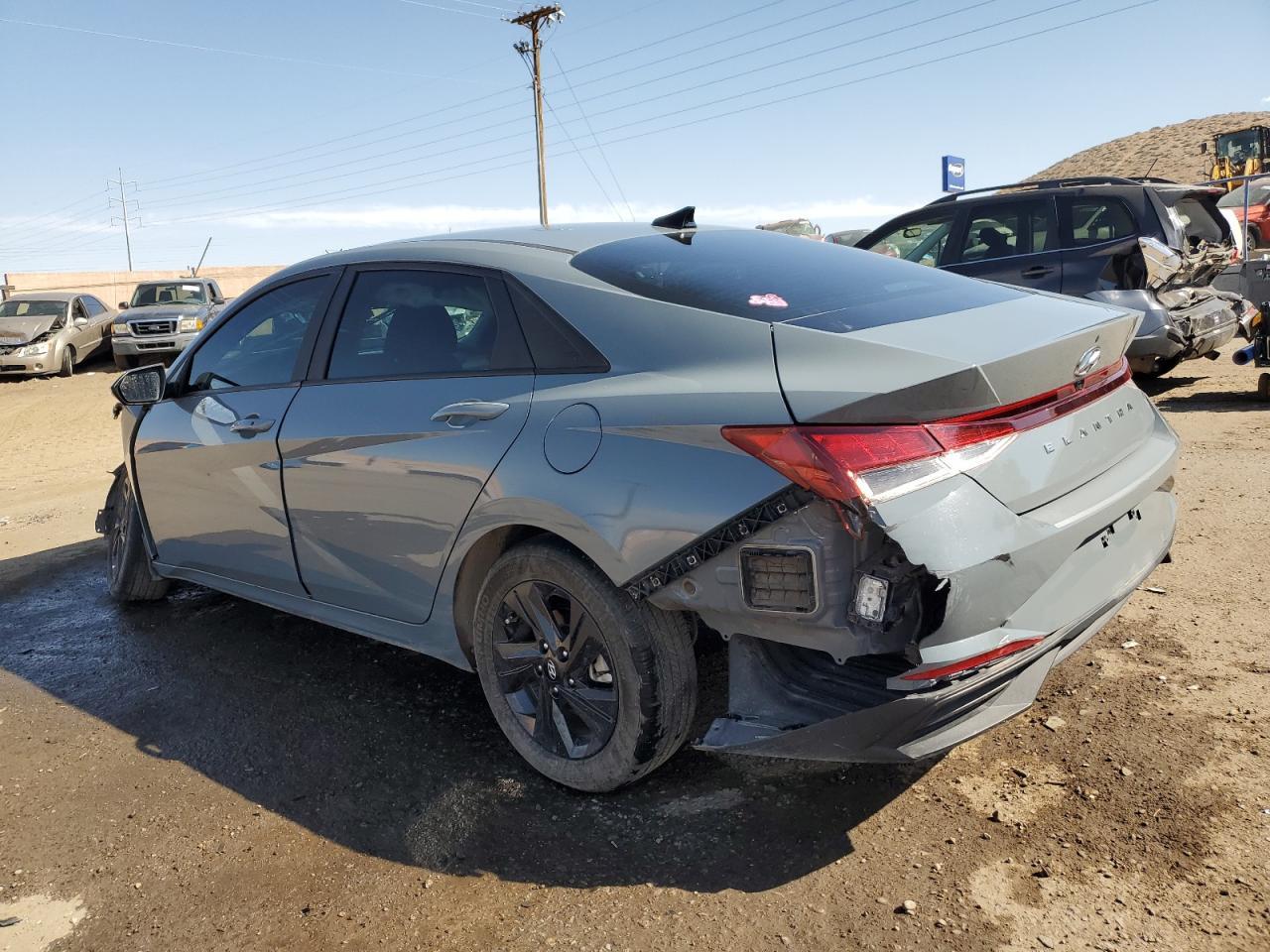 2023 HYUNDAI ELANTRA SE - Фото 2
