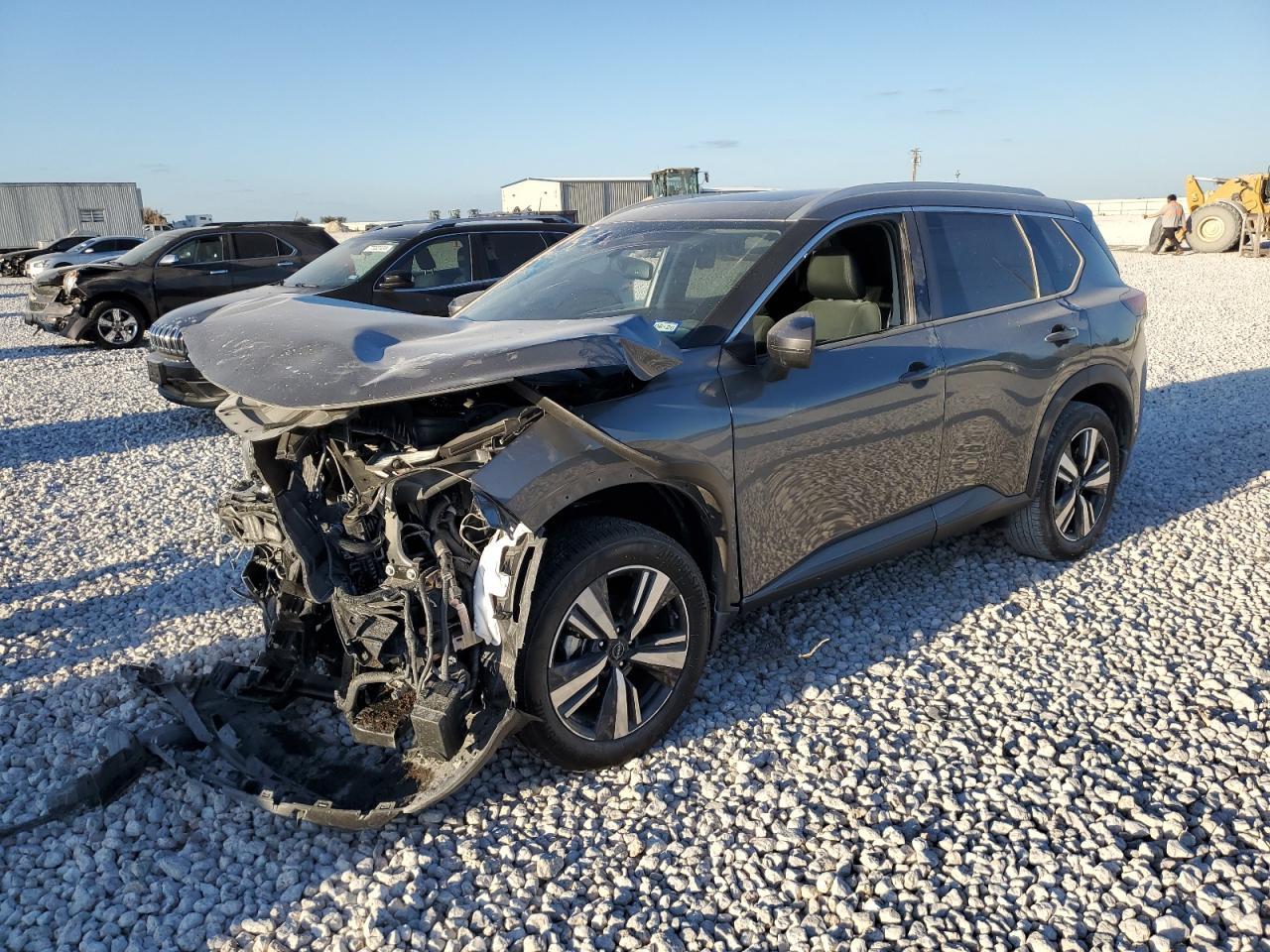 2024 NISSAN ROGUE SL