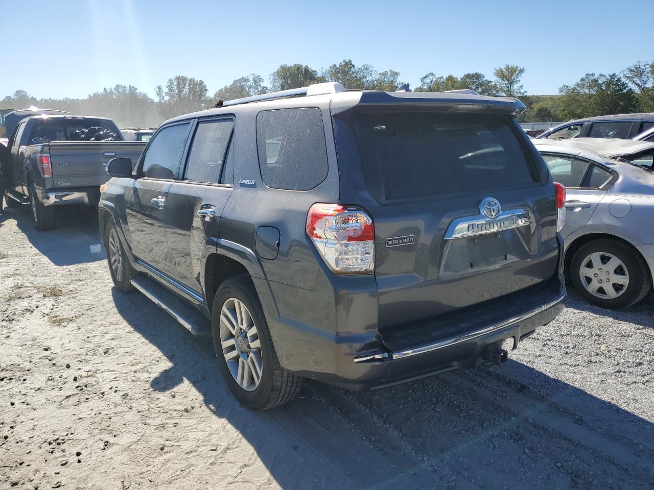 2011 TOYOTA 4RUNNER SR - Image 2
