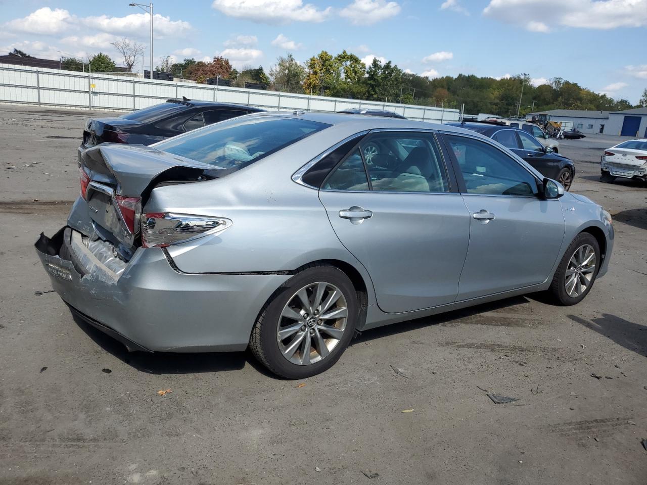 2017 TOYOTA CAMRY HYBR - Фото 3