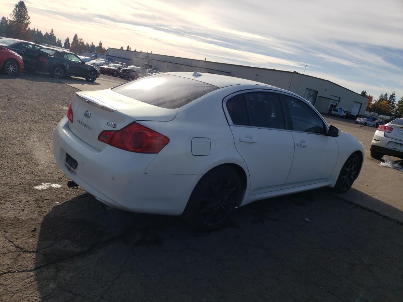 2012 INFINITI G37 BASE - Image 3