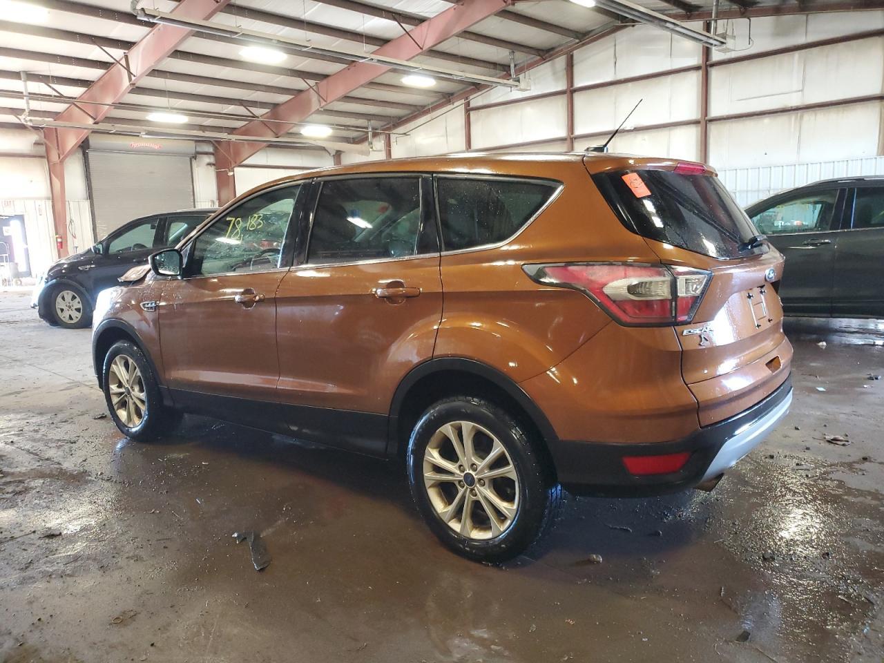 2017 FORD ESCAPE SE - Фото 2