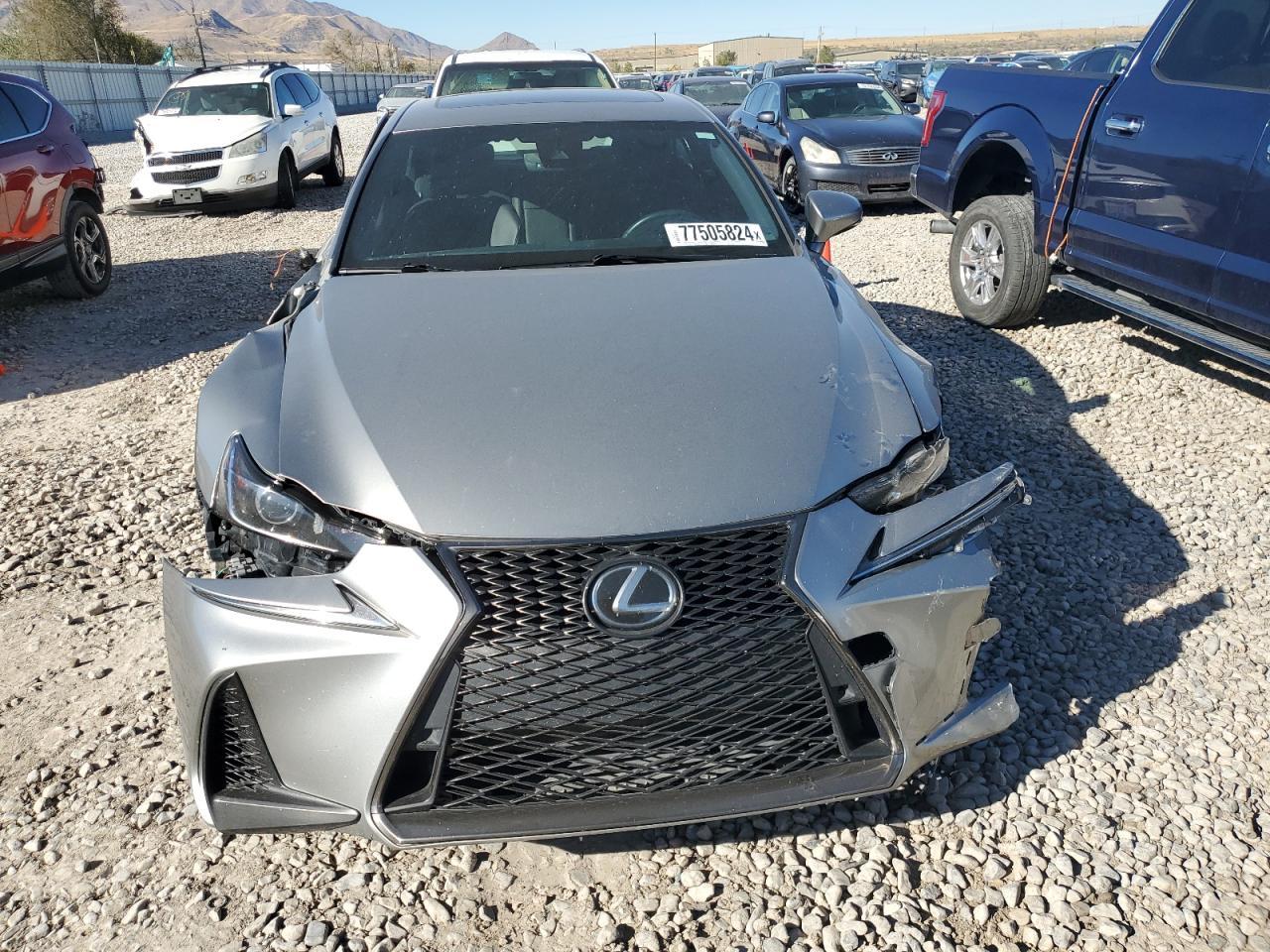 2019 LEXUS IS 300 - Фото 5