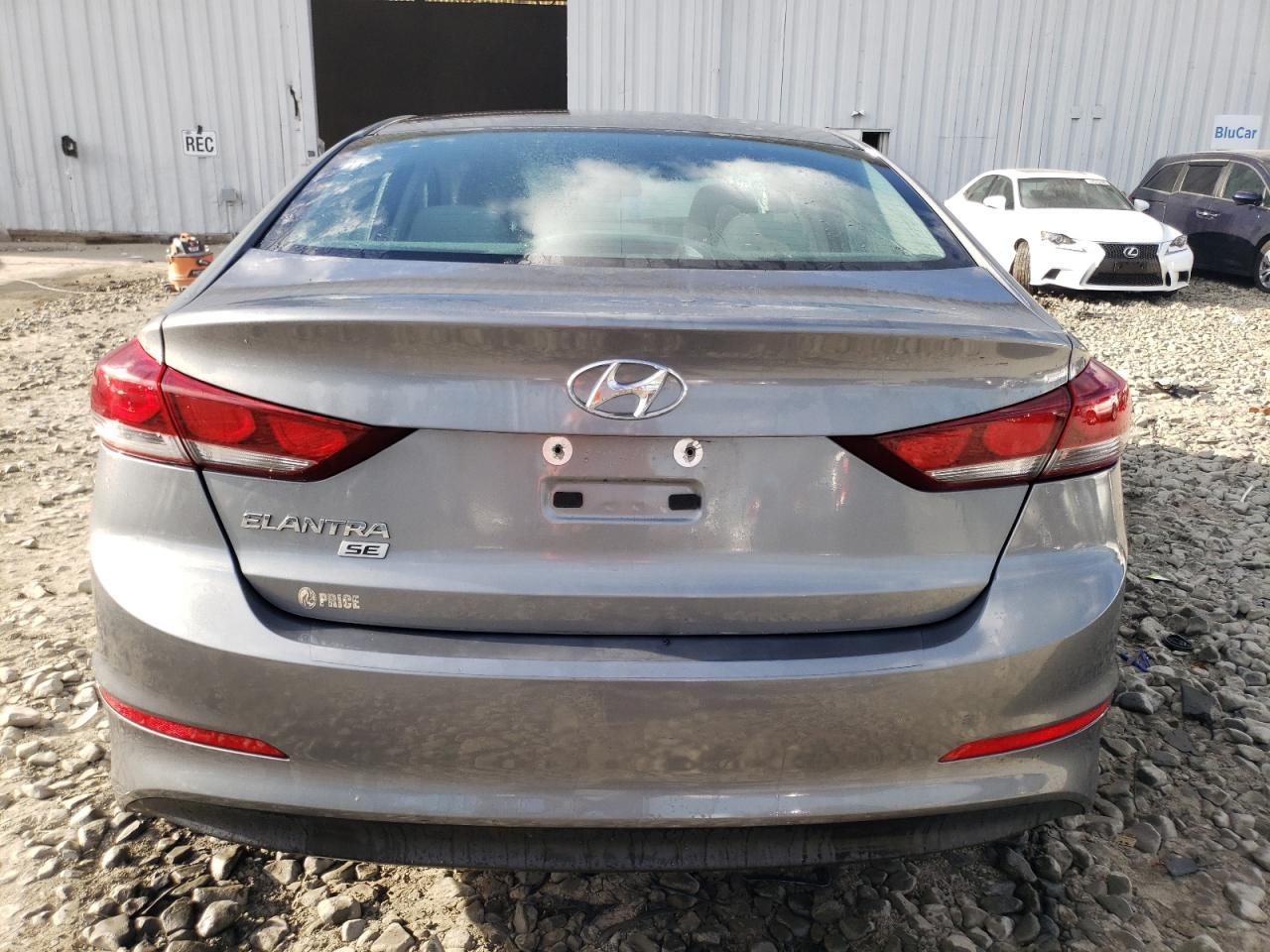 2018 HYUNDAI ELANTRA SE - Image 6
