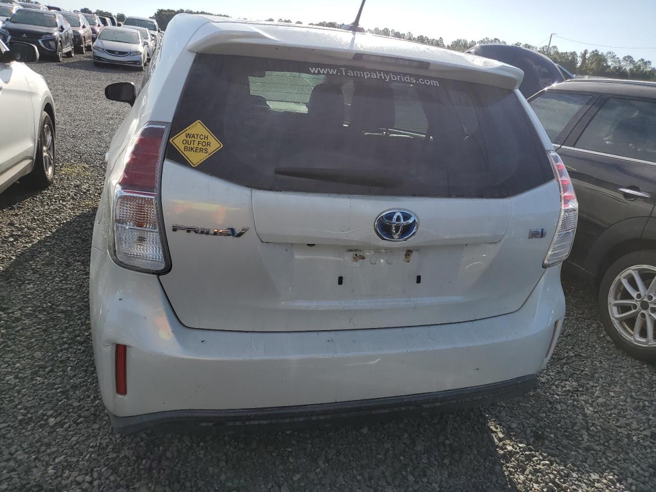 2015 TOYOTA PRIUS V - Фото 6