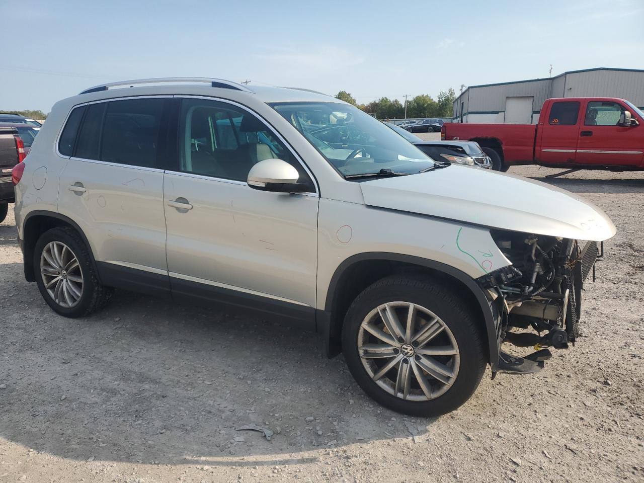 2014 VOLKSWAGEN TIGUAN S - Фото 4