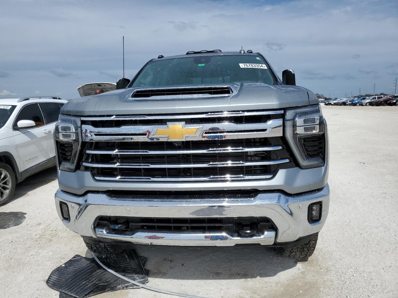 2024 CHEVROLET SILVERADO - Фото 5