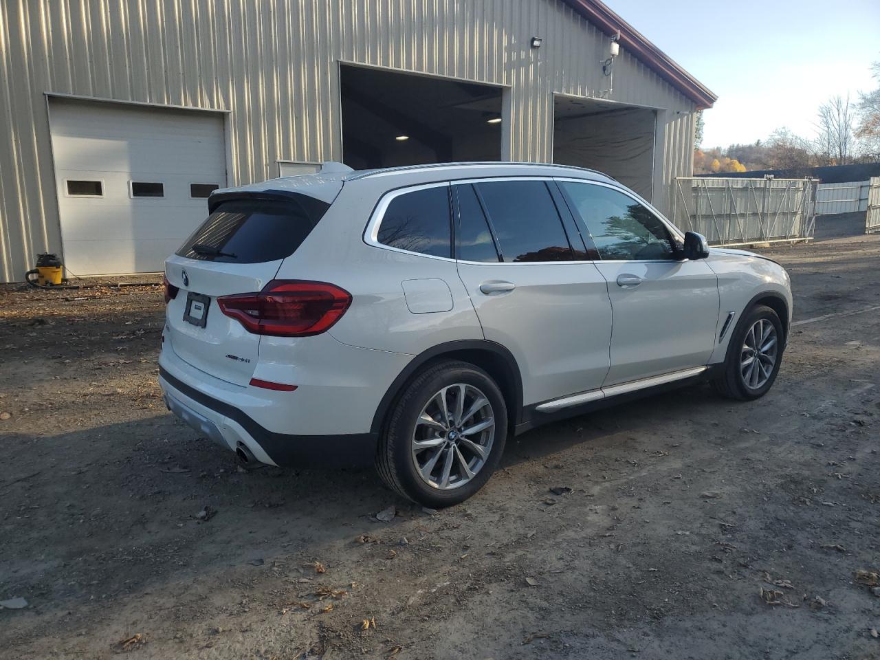 2019 BMW X3 XDRIVE3 - Image 3