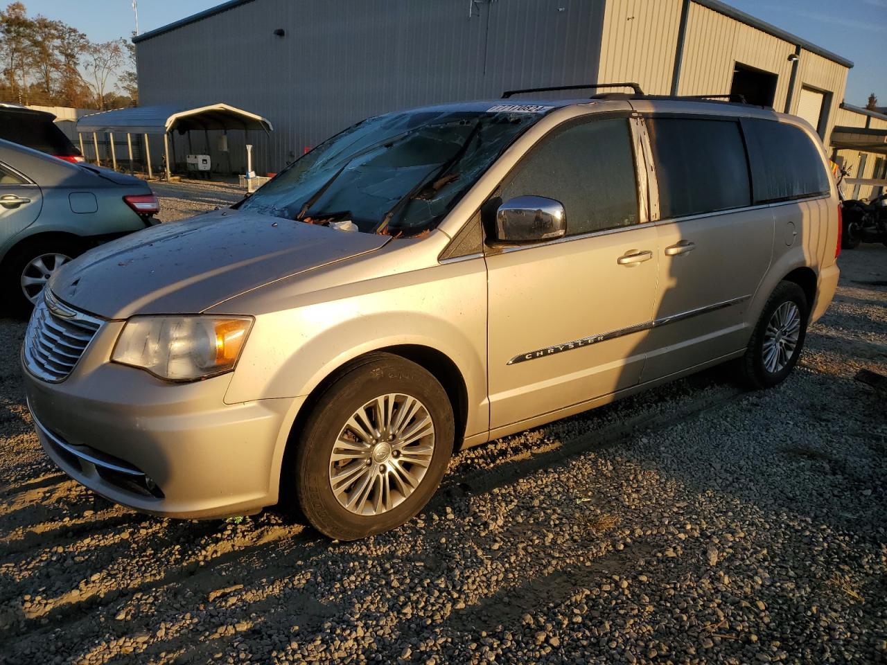 2014 CHRYSLER TOWN & COU