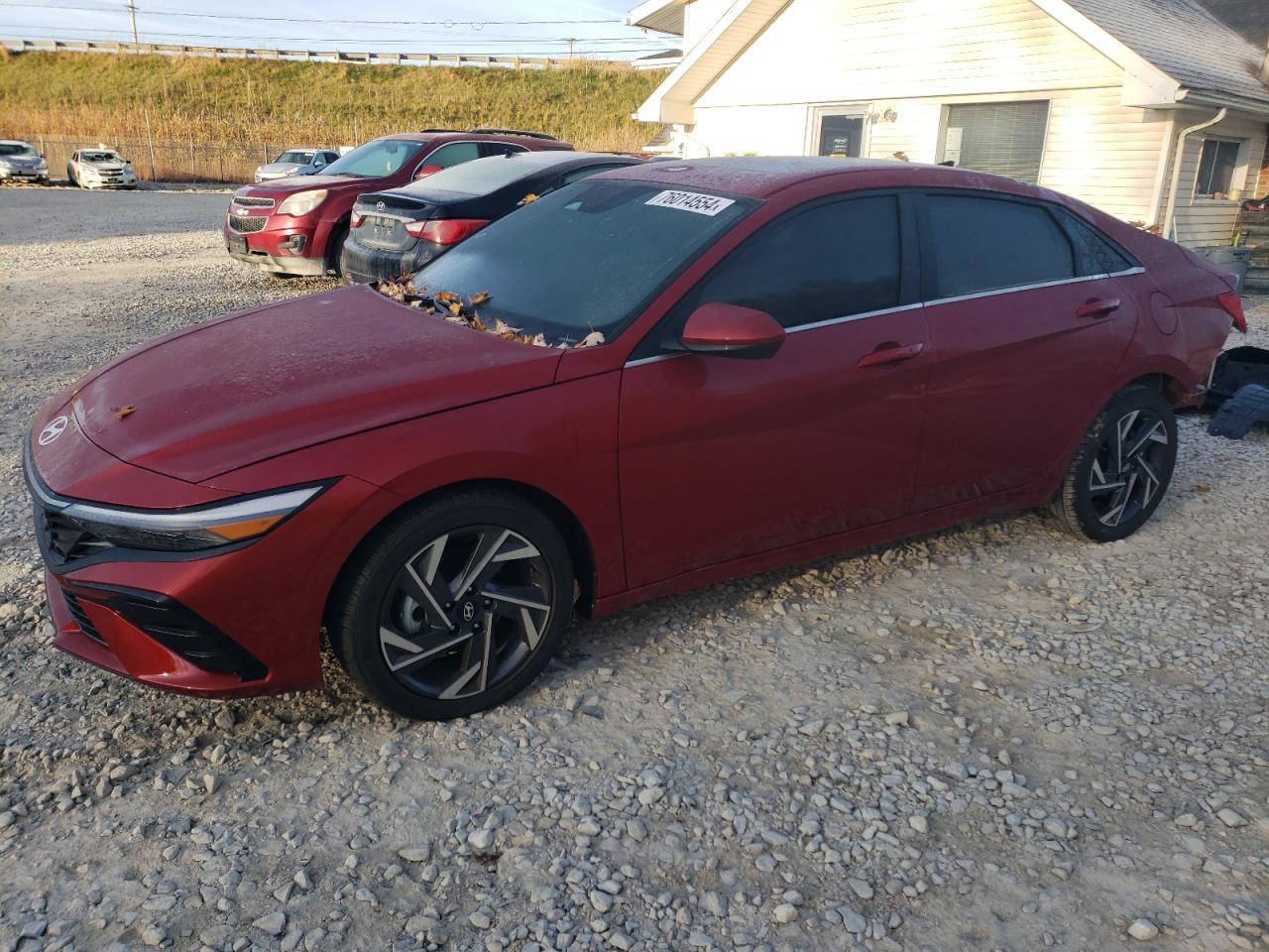 2024 HYUNDAI ELANTRA SE