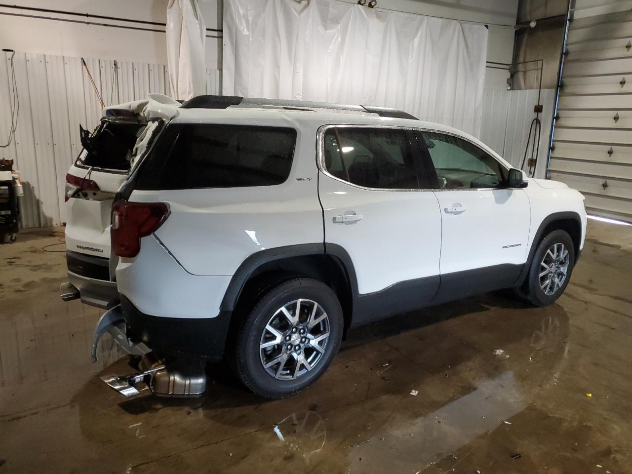 2023 GMC ACADIA SLT - Image 3