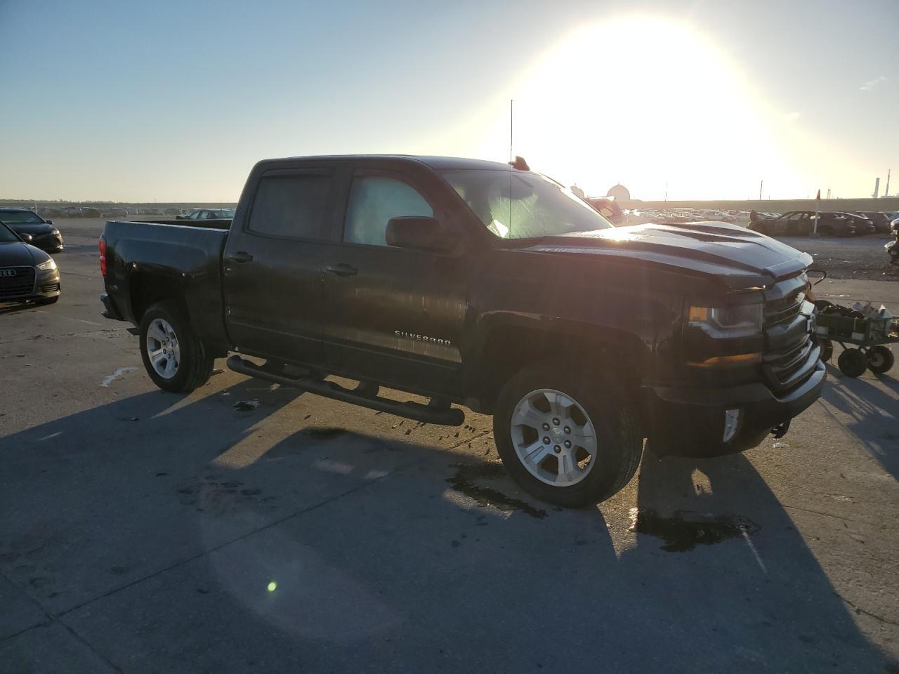 2016 CHEVROLET SILVERADO - Image 4