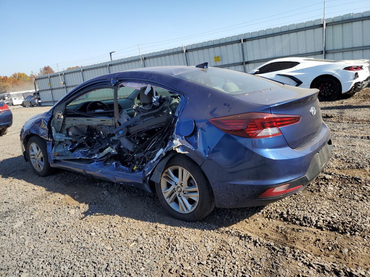2019 HYUNDAI ELANTRA SE - Image 2