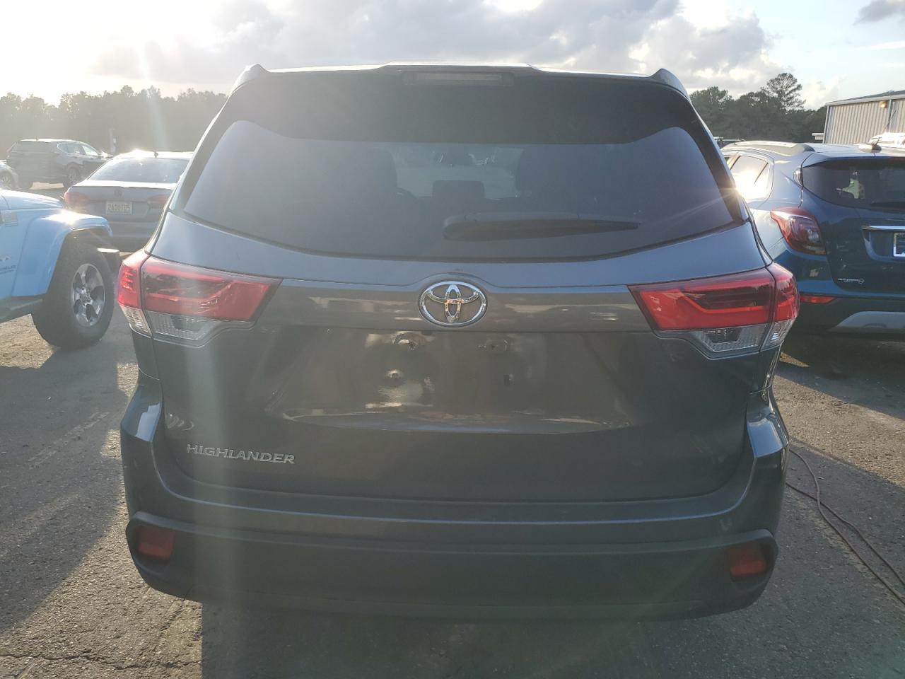 2019 TOYOTA HIGHLANDER - Фото 6