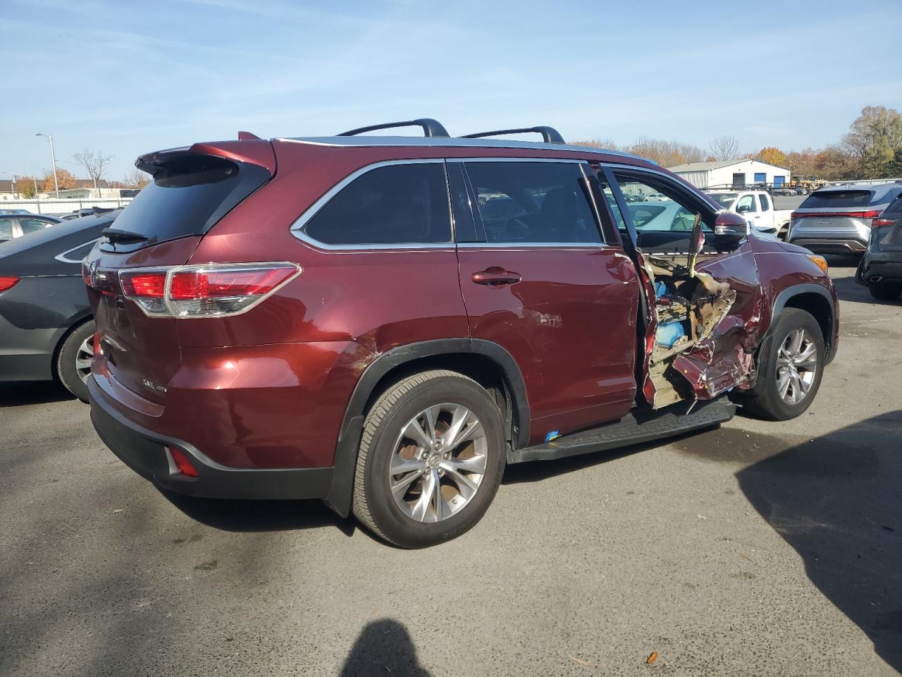 2015 TOYOTA HIGHLANDER - Фото 3