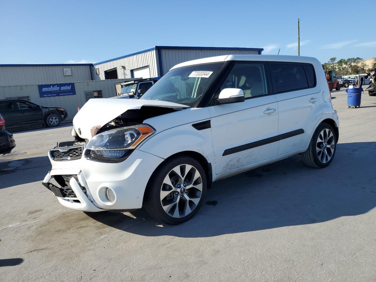 2013 KIA SOUL +
