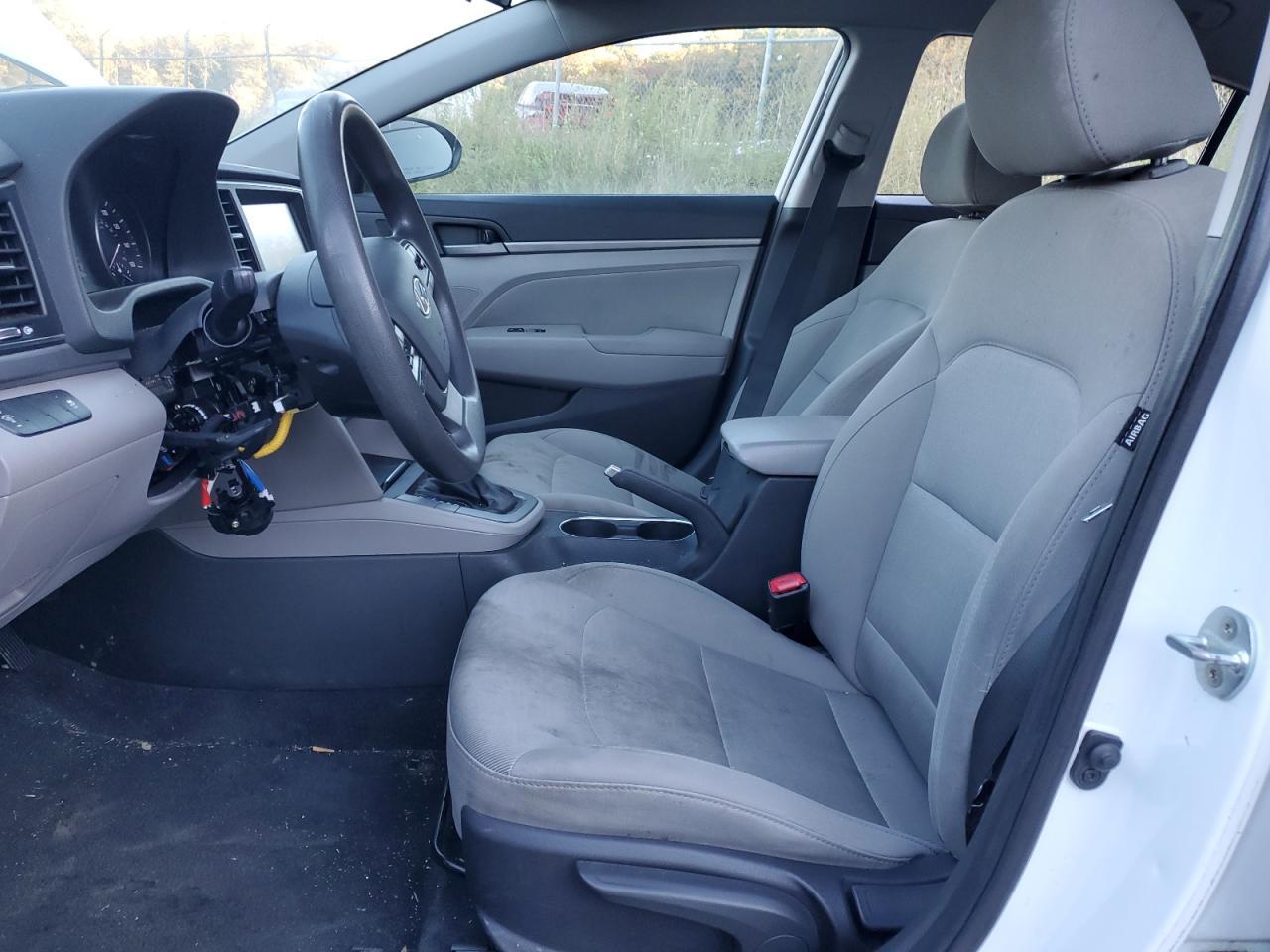 2017 HYUNDAI ELANTRA SE - Фото 7