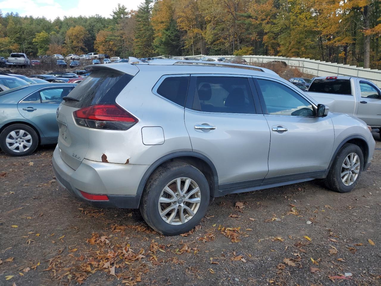 2017 NISSAN ROGUE S - Фото 3