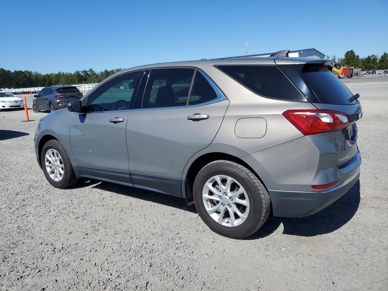2019 CHEVROLET EQUINOX LT - Image 2