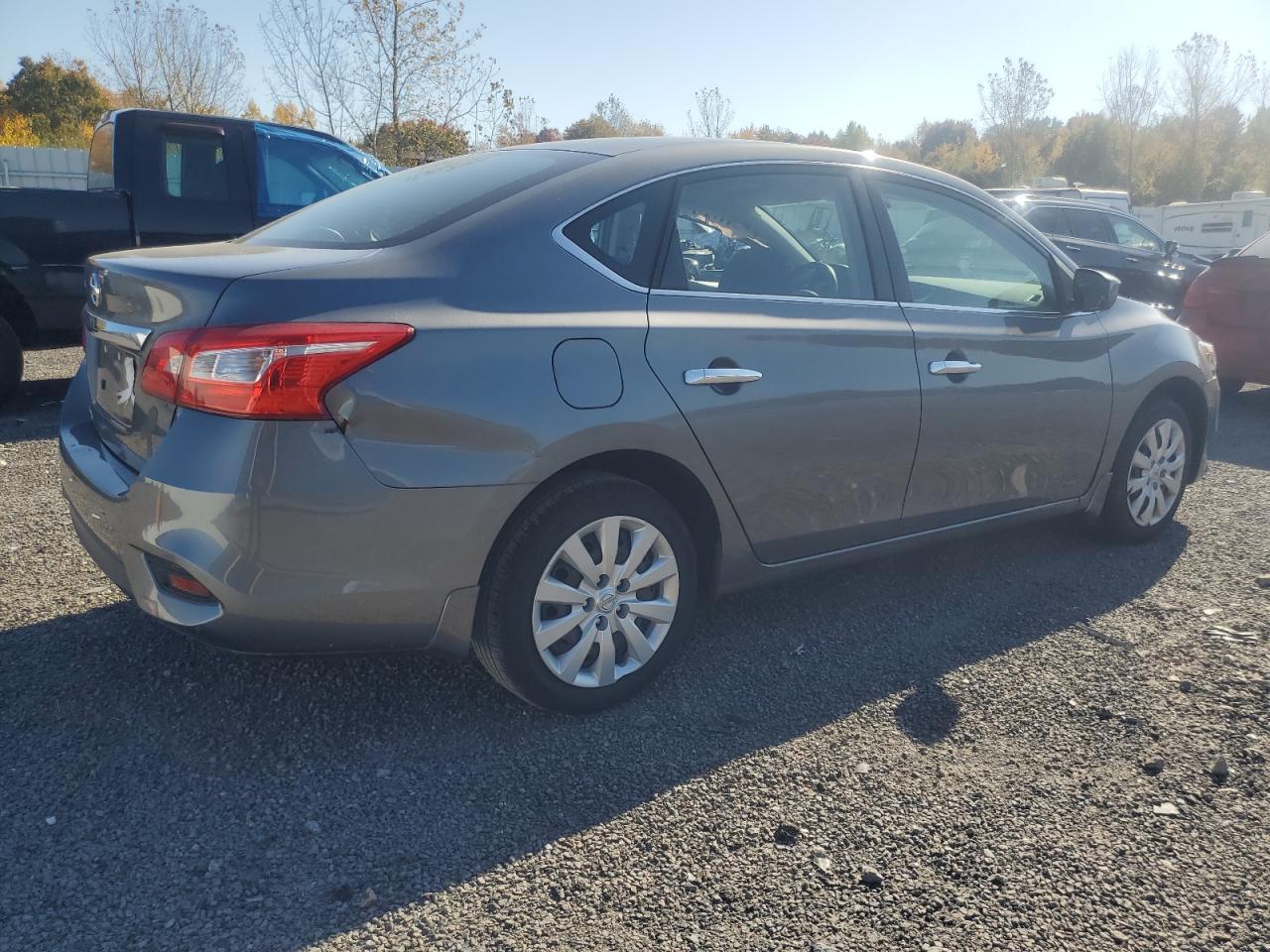 2017 NISSAN SENTRA S - Фото 3