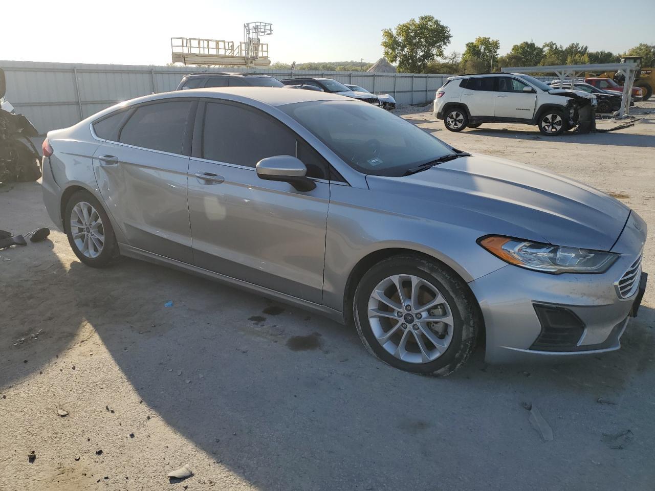 2020 FORD FUSION SE - Фото 4