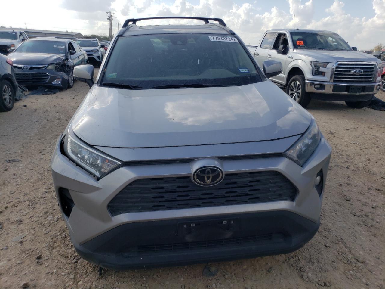 2020 TOYOTA RAV4 XLE - Image 5
