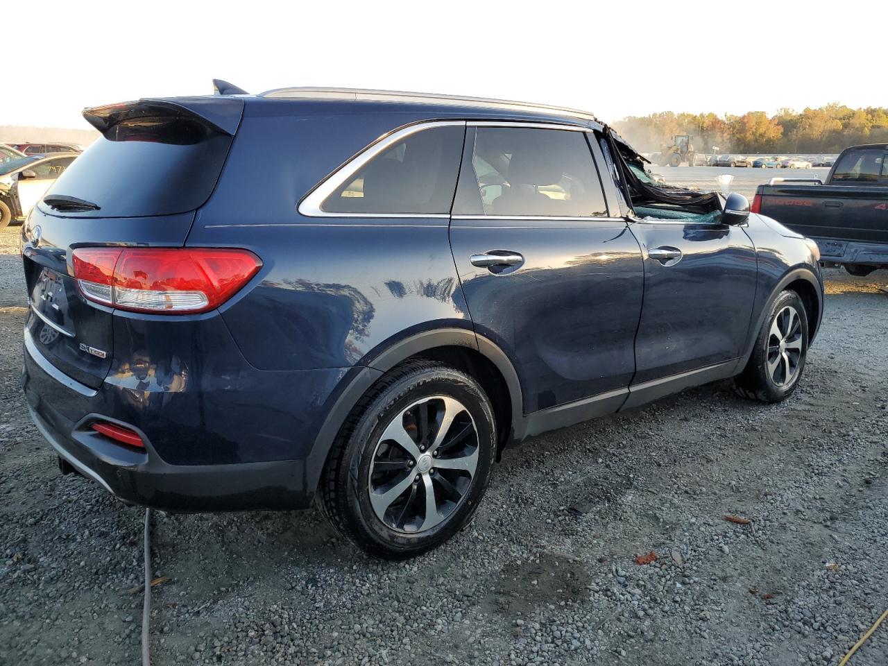 2016 KIA SORENTO EX - Image 3