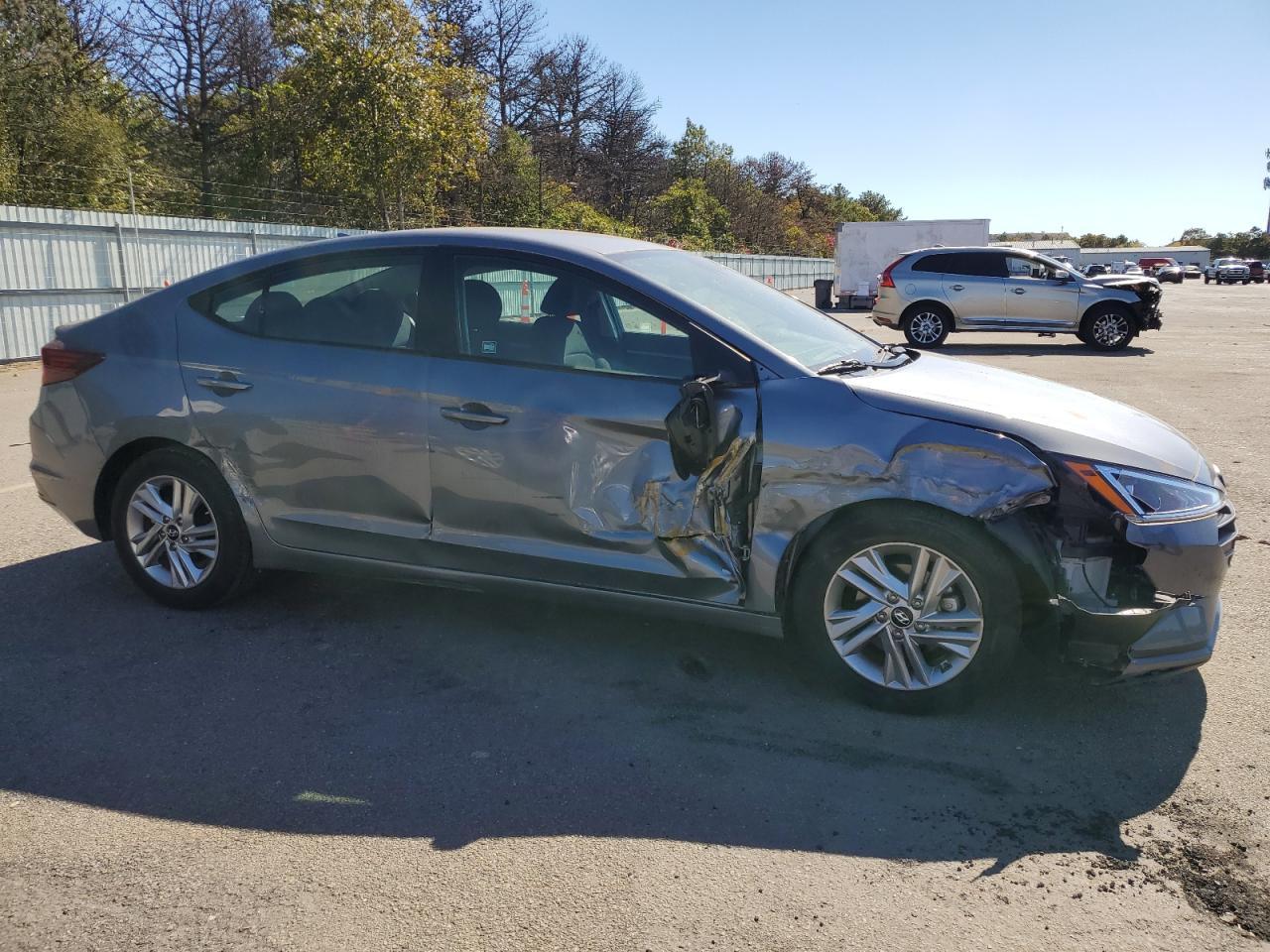 2019 HYUNDAI ELANTRA SE - Фото 4