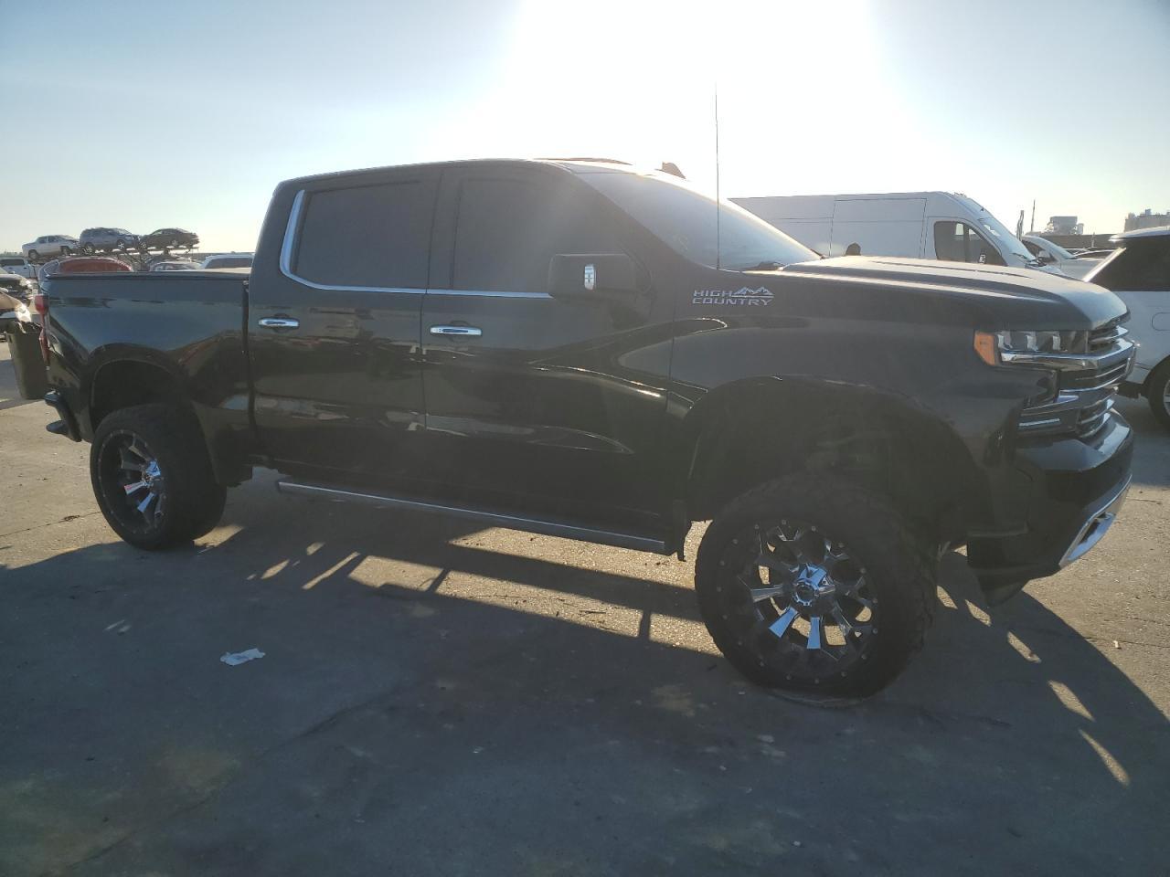 2019 CHEVROLET SILVERADO - Фото 4