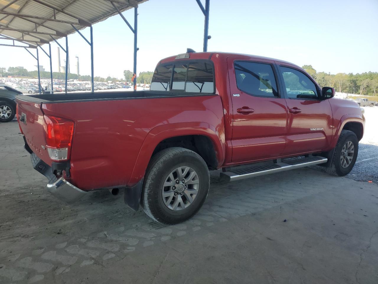 2017 TOYOTA TACOMA DOU - Фото 3