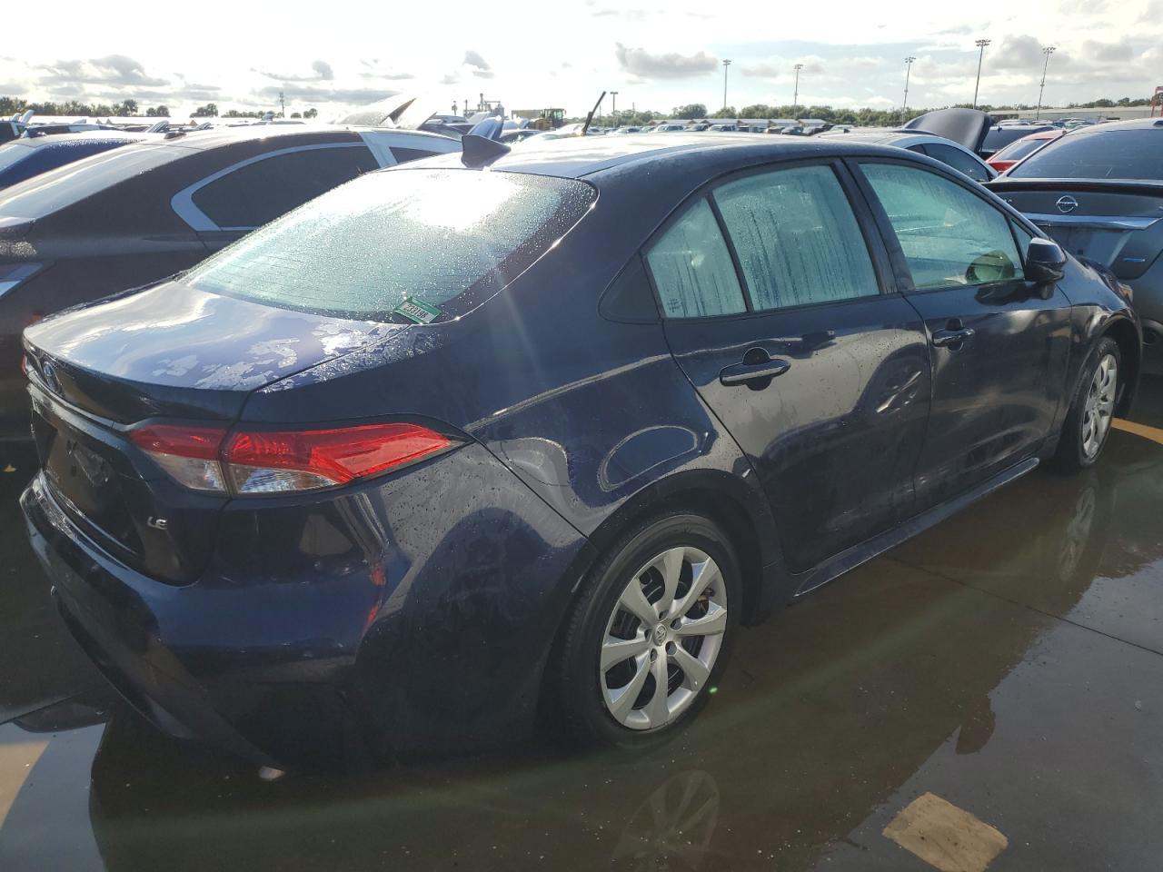 2021 TOYOTA COROLLA LE - Image 3