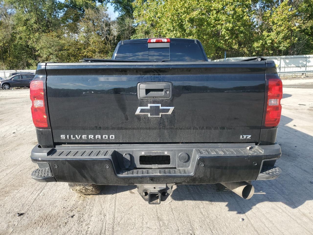 2017 CHEVROLET SILVERADO - Image 6