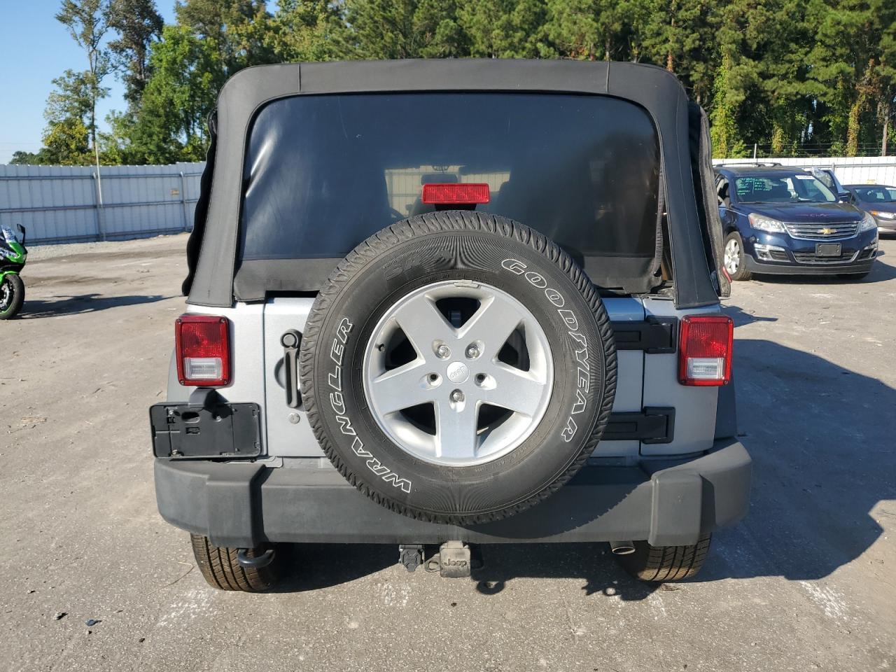 2014 JEEP WRANGLER U - Image 6