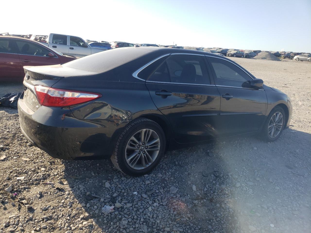 2016 TOYOTA CAMRY LE - Фото 3