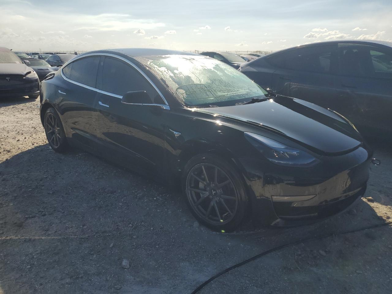 2019 TESLA MODEL 3 - Фото 4