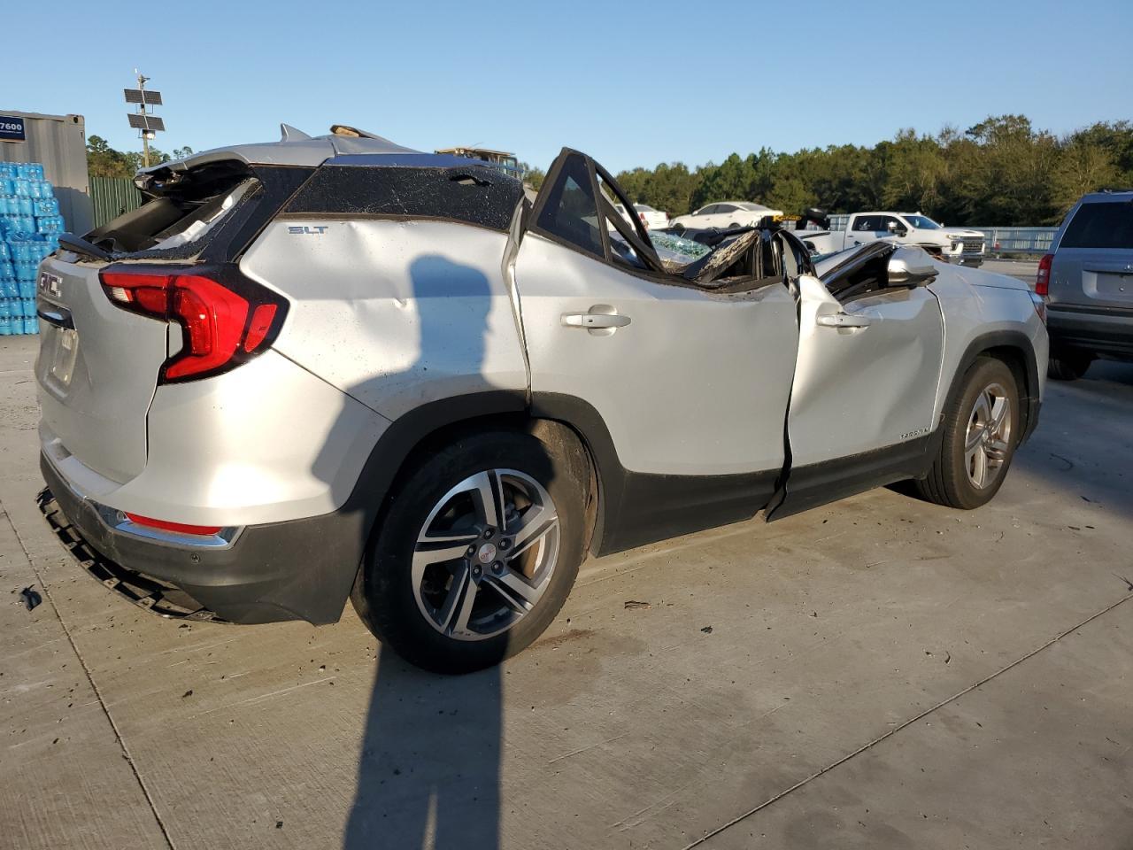 2021 GMC TERRAIN SL - Image 3