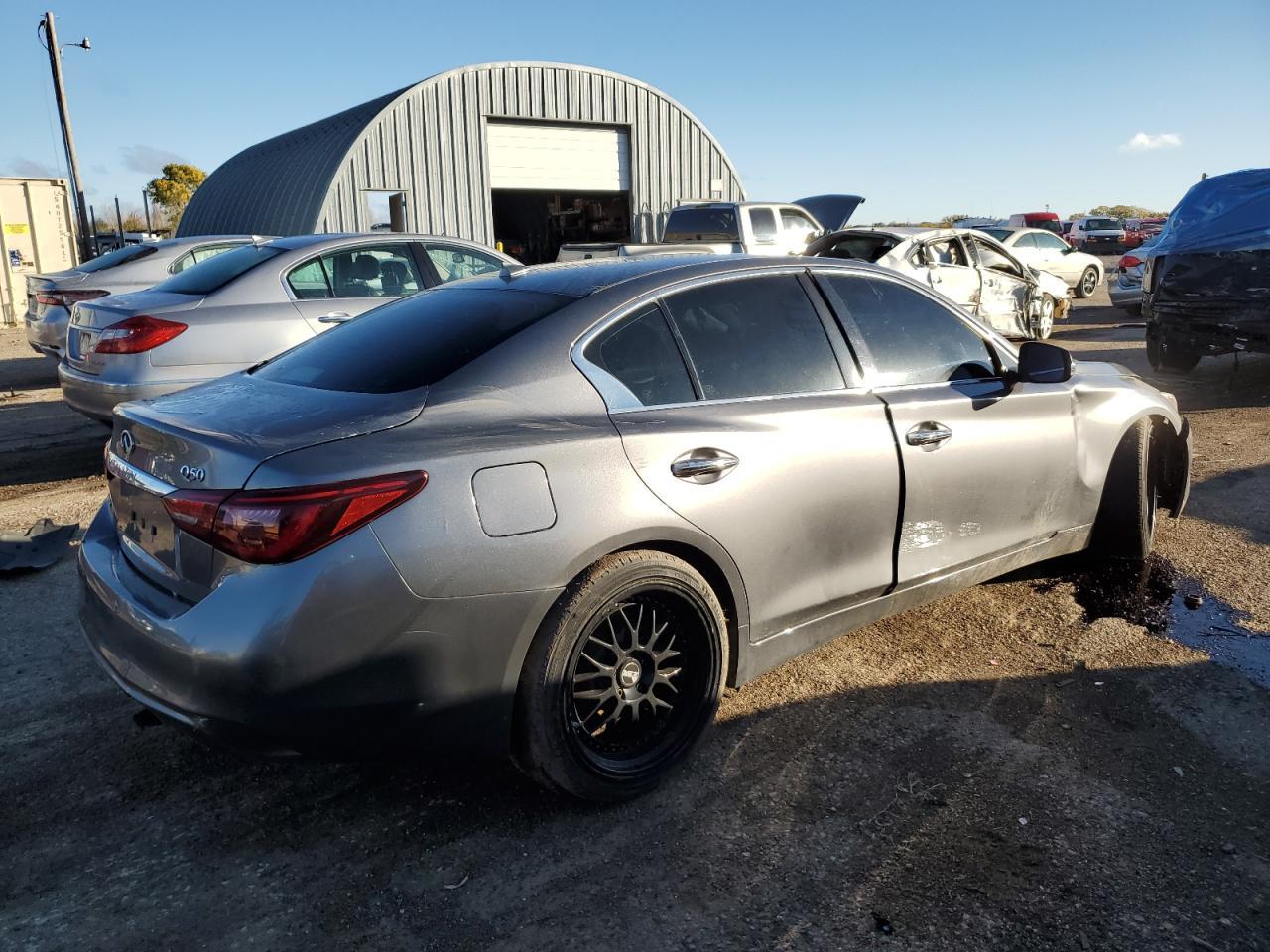 2018 INFINITI Q50 LUXE - Image 3