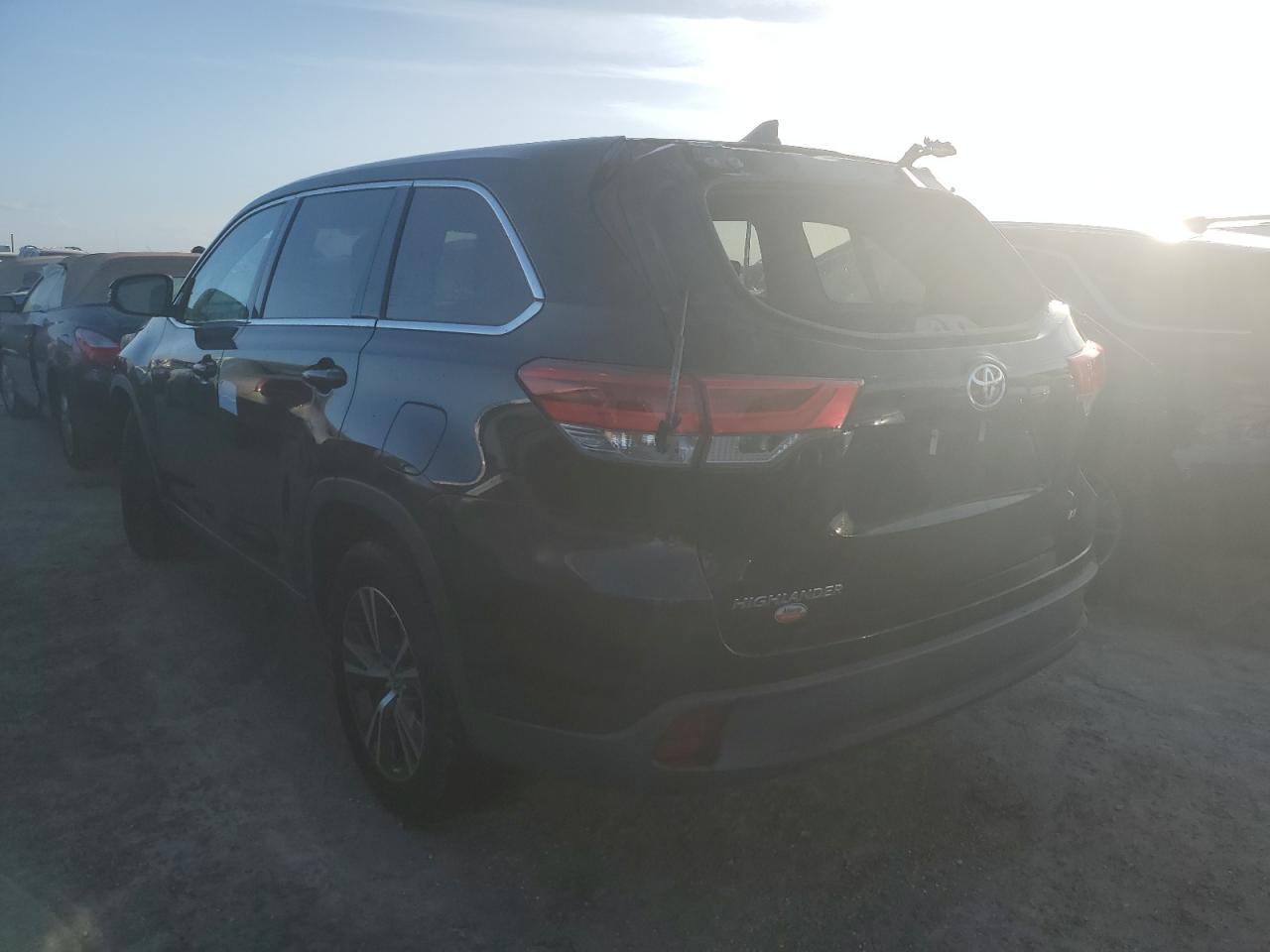 2019 TOYOTA HIGHLANDER - Фото 2