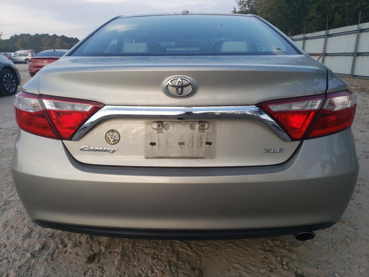 2016 TOYOTA CAMRY LE - Image 6