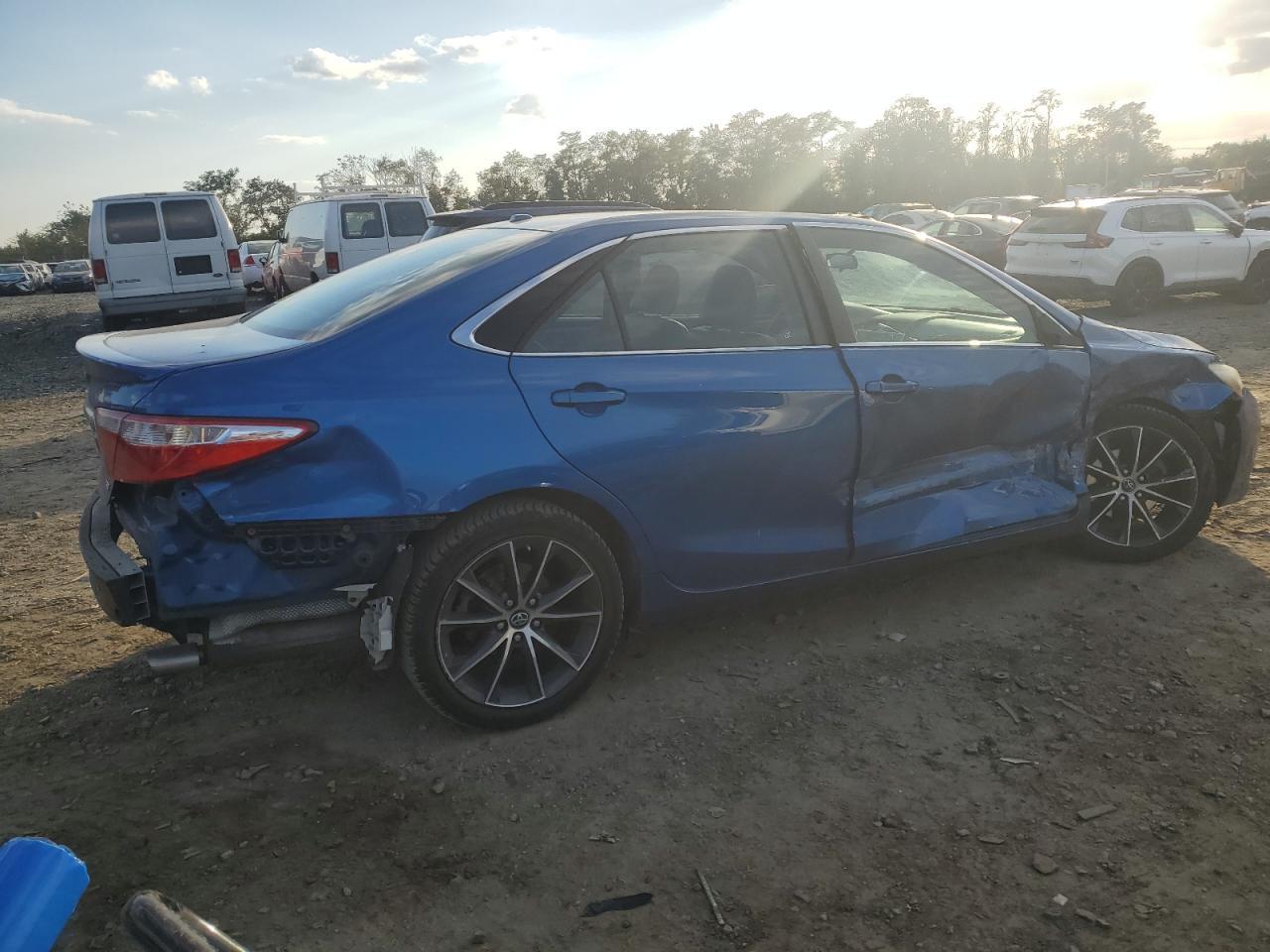2017 TOYOTA CAMRY LE - Фото 3