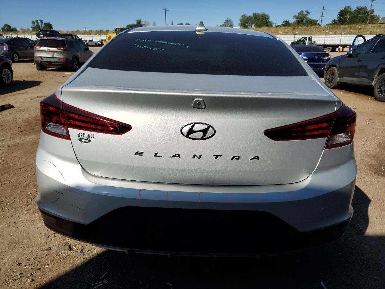 2019 HYUNDAI ELANTRA SE - Фото 6