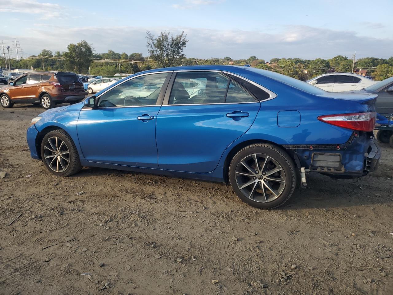 2017 TOYOTA CAMRY LE - Фото 2