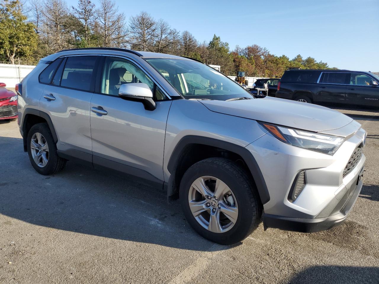 2023 TOYOTA RAV4 LE - Фото 4