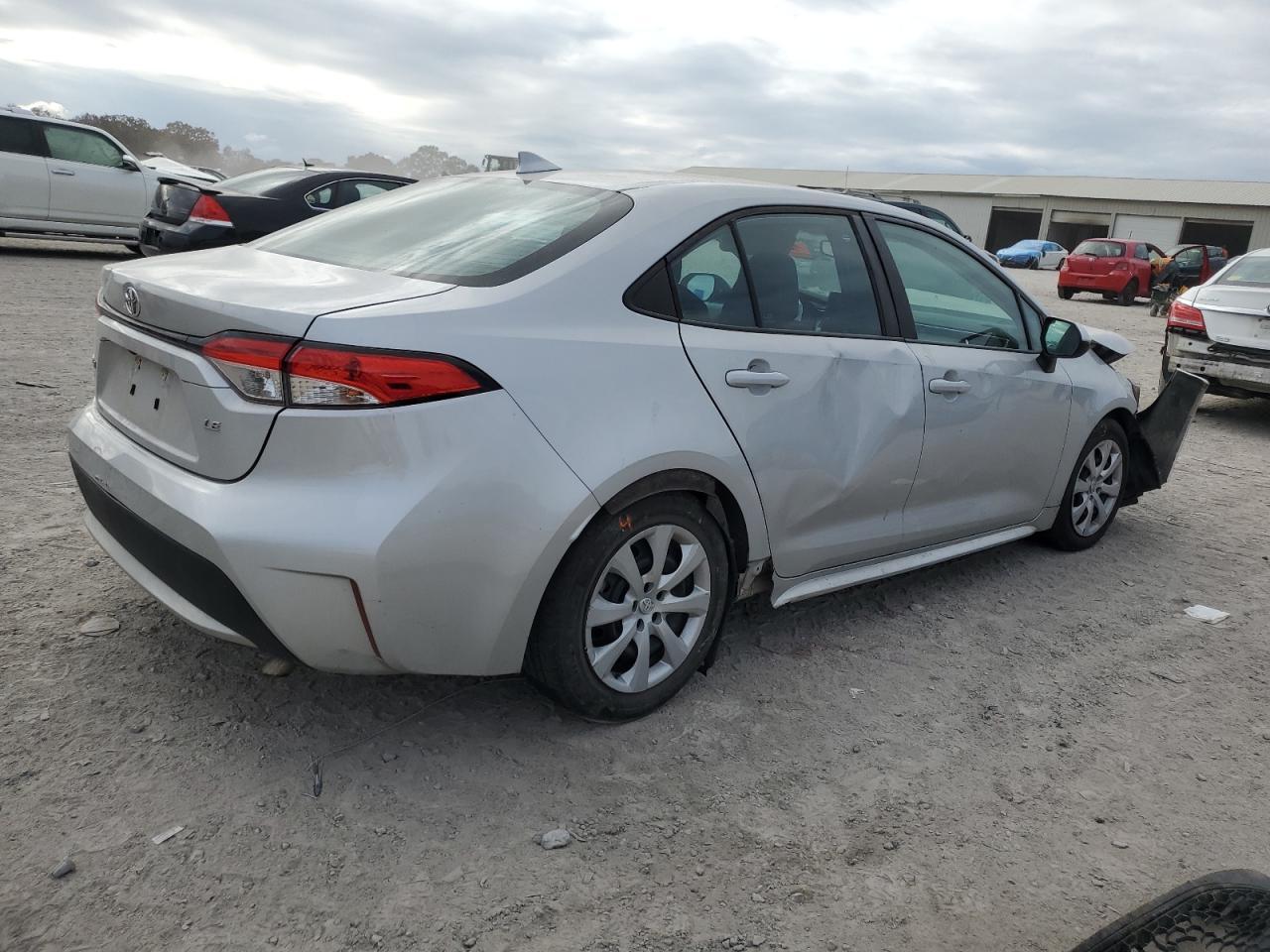 2022 TOYOTA COROLLA LE - Фото 3