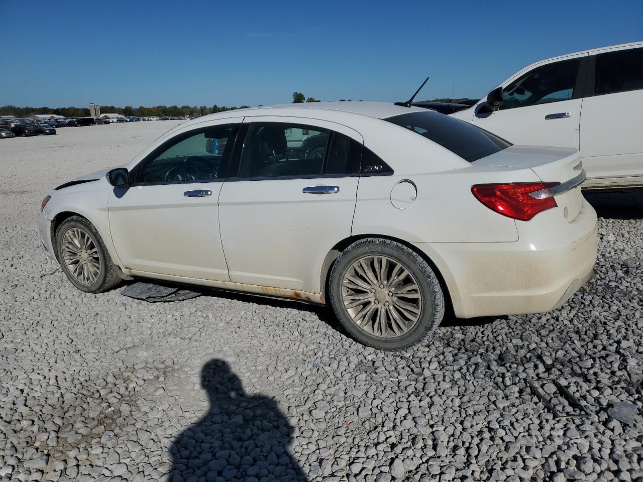 2012 CHRYSLER 200 LIMITE - Image 2