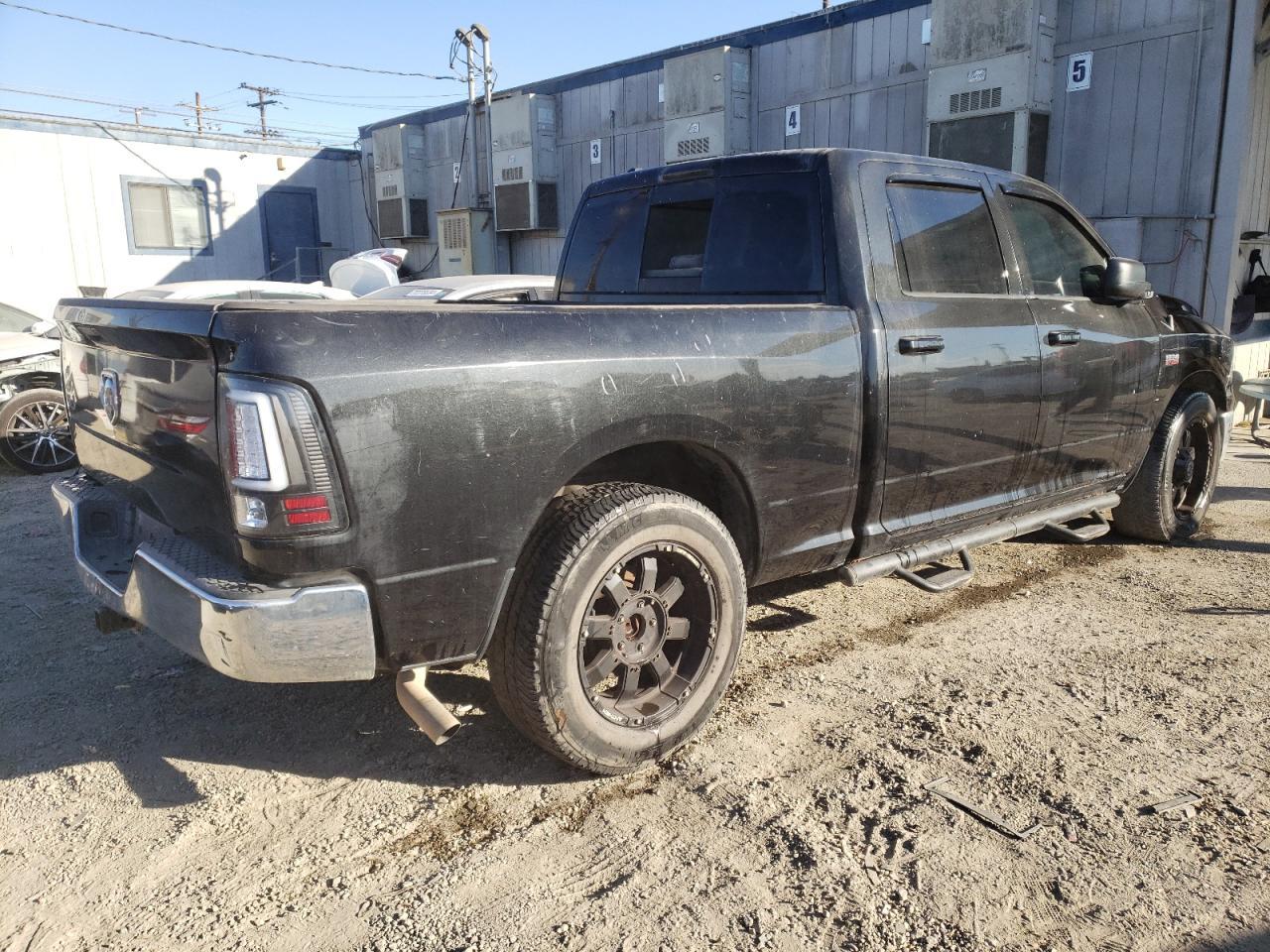 2019 RAM 1500 CLASS - Фото 3