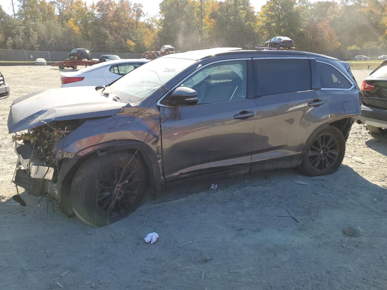 2019 TOYOTA HIGHLANDER