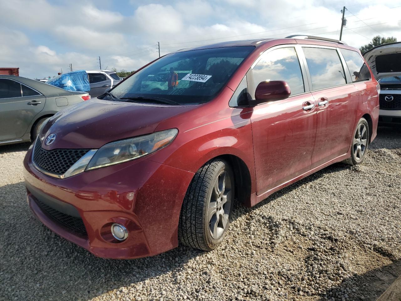 2015 TOYOTA SIENNA SPO