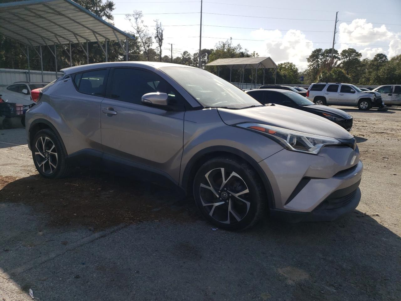 2018 TOYOTA C-HR XLE - Фото 4