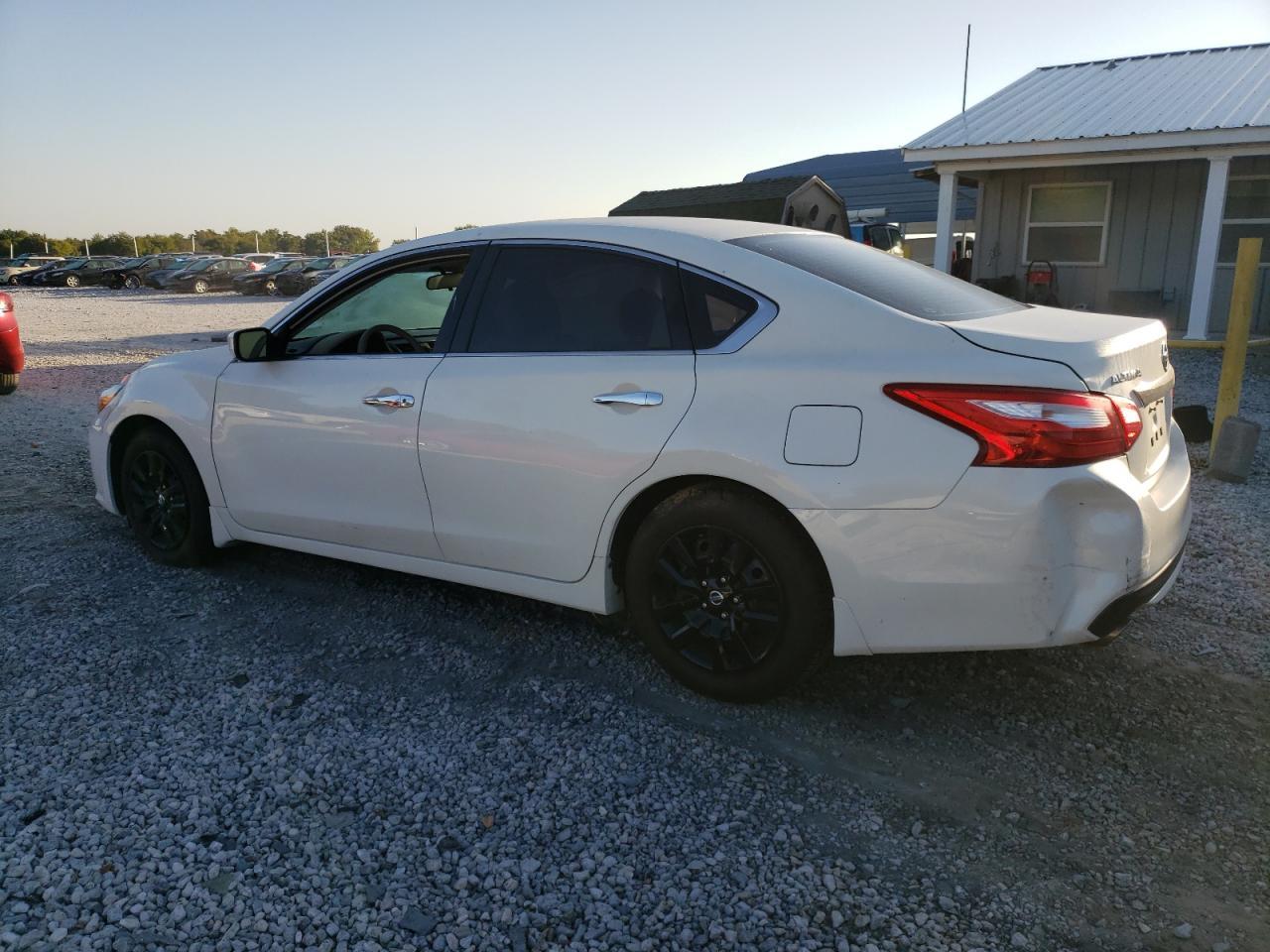 2016 NISSAN ALTIMA 2.5 - Фото 2